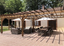 Cottage in Pyrenees With Pool & Golf