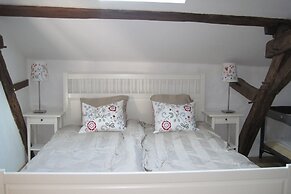 Cottage in Pyrenees With Pool & Golf
