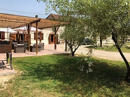 Cottage in Pyrenees With Pool & Golf