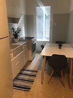Athens Apartment 1-min Walk to Metro