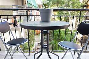 Athens Apartment 1-min Walk to Metro