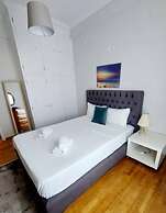 Athens Apartment 1-min Walk to Metro
