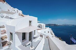 Astrea Suites
