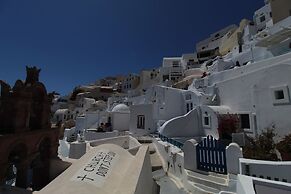 Astrea Suites