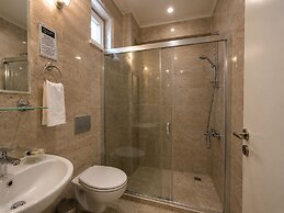 Tenedos İskele Otel