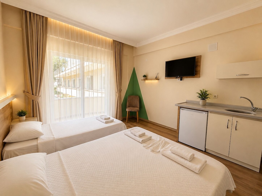 Tenedos İskele Otel