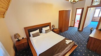Hotel & Bistro