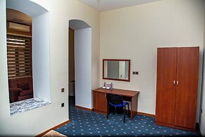 Hotel & Bistro
