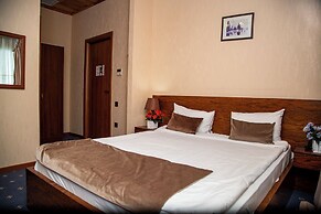 Hotel & Bistro