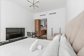 Modern Studio in Al Furjan With Pool and gym