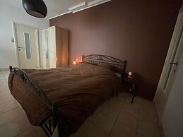 Huswell - Lovely Retreat for 4