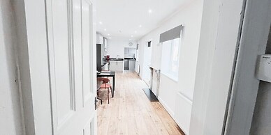 The Burford Hideaway