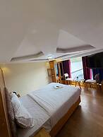 Rozana Retreat