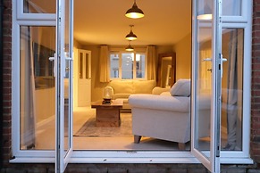Bicester Villa-6bed-sleeps 14