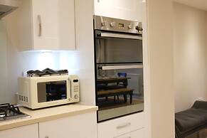 Bicester Villa-6bed-sleeps 14