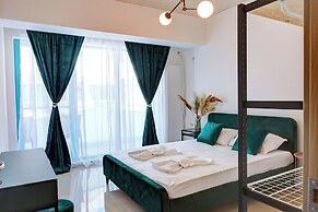 Alma Zev Apartment