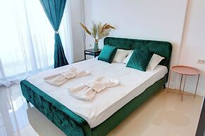 Alma Zev Apartment