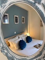 Kallas Apartments