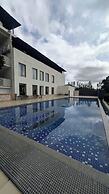 Bindiga Peak Resorts