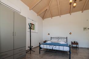 Mikro Nisi Studios & Apartments