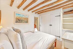 Hunts Cottage - Pet Friendly - From 200 Per Night