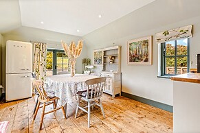 Hunts Cottage - Pet Friendly - From 200 Per Night