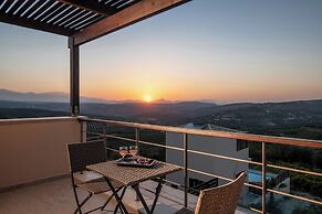 Villa Plyto Amazing views Heated pool