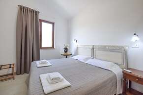 Elegant Villa With Swimming Pool Near Etna