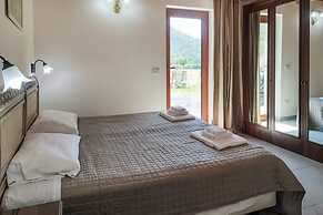 Elegant Villa With Swimming Pool Near Etna