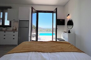Romance at Villa Dionysos w heated pool