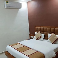 Hotel Maple View