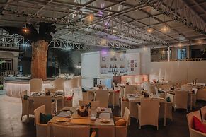 Maashpi Hotel & Resort