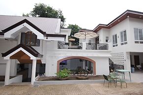 Hidden Oasis Resort