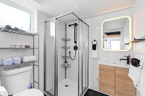 Echo Loft: A Modern Escape