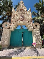 MAYAN MITTOZ