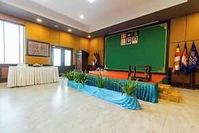 Green Amazon Hotel