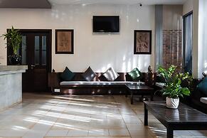 Green Amazon Hotel