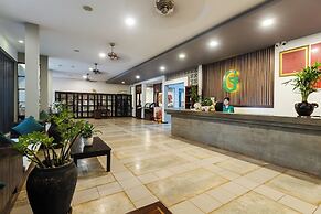 Green Amazon Hotel