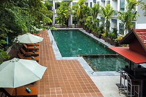 Green Amazon Hotel