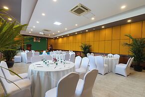 Green Amazon Hotel