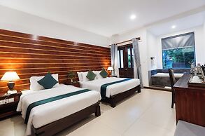 Green Amazon Hotel