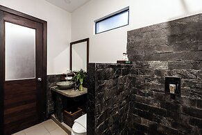 Green Amazon Hotel