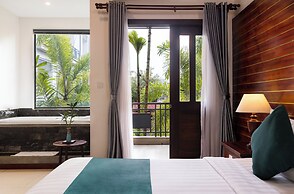 Green Amazon Hotel