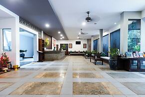 Green Amazon Hotel