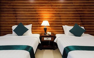 Green Amazon Hotel