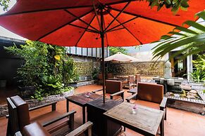 Green Amazon Hotel