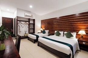 Green Amazon Hotel
