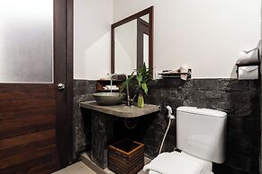 Green Amazon Hotel