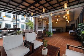 Green Amazon Hotel