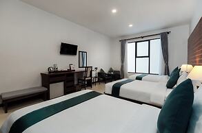 Green Amazon Hotel